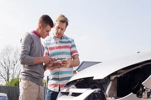 drivers exchanging information