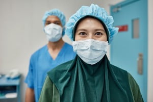 medical professionals with masks